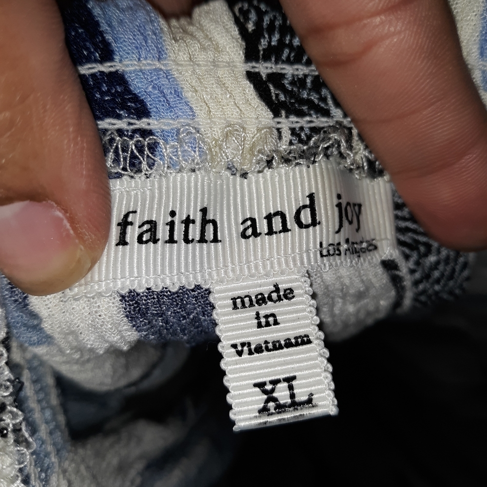 Shirt - Picture 3 of 4